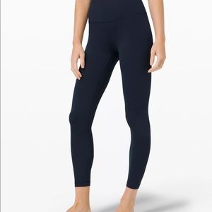 Women’s Size 6 Navy Lululemon align pants